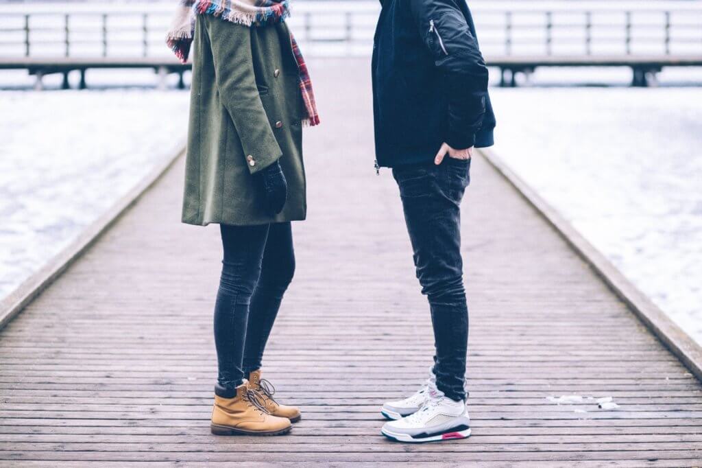 二人の男女